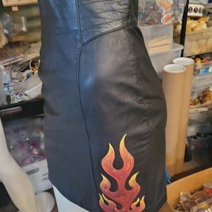 Toffs 4P black leather pencil skirt painted flames